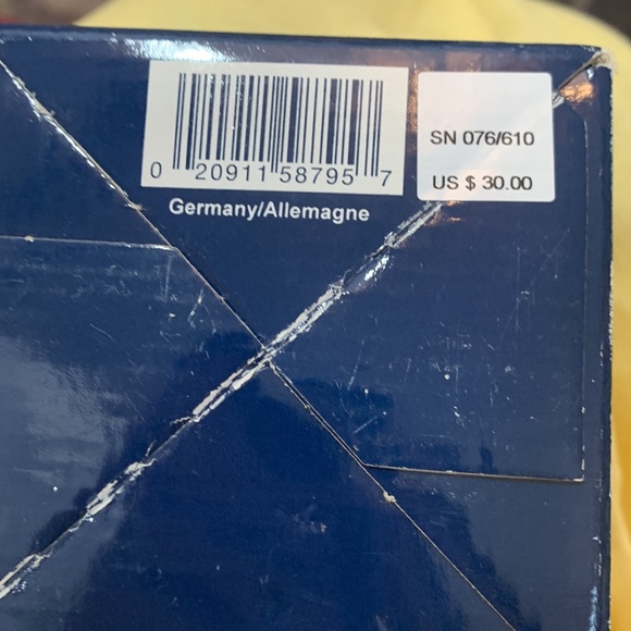 Mikasa Fire Blossom Full Lead Crystal Triangle Tea-light CandleHolder - Picture 7 of 7